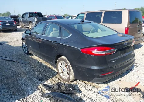 2019 Ford Fusion Hybrid Se z USA, uszkodzony, nr VIN 3FA6P0LU2KR168705